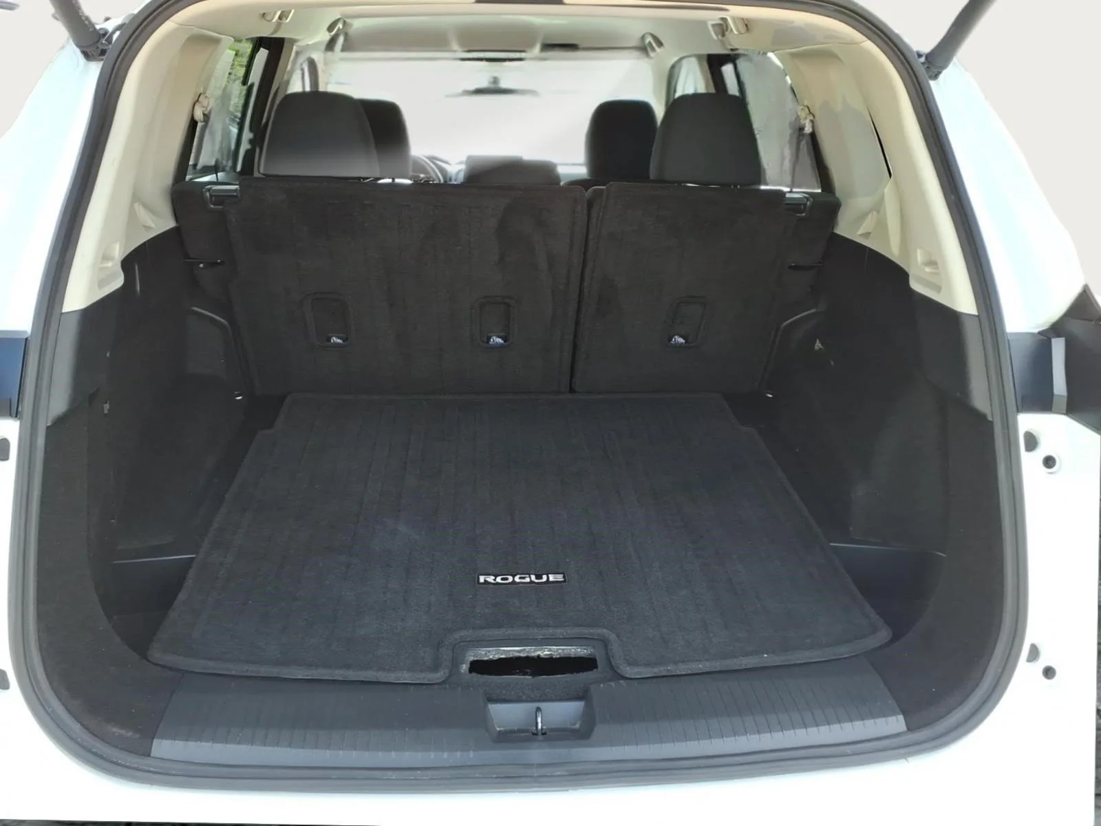 Used 2025 Everest White Pearl Qbe Nissan SV image 15
