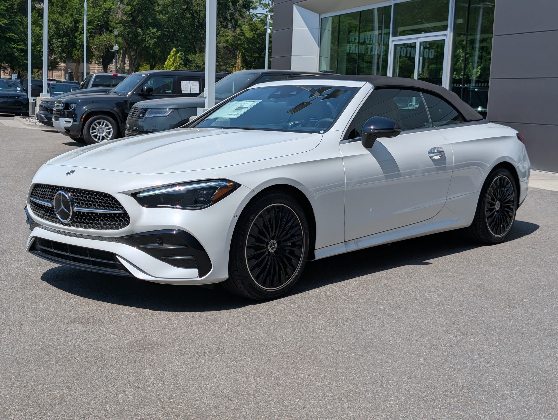 New 2026 MANUFAKTUR Moonlight White Metallic Mercedes-Benz CLE 450 image 24