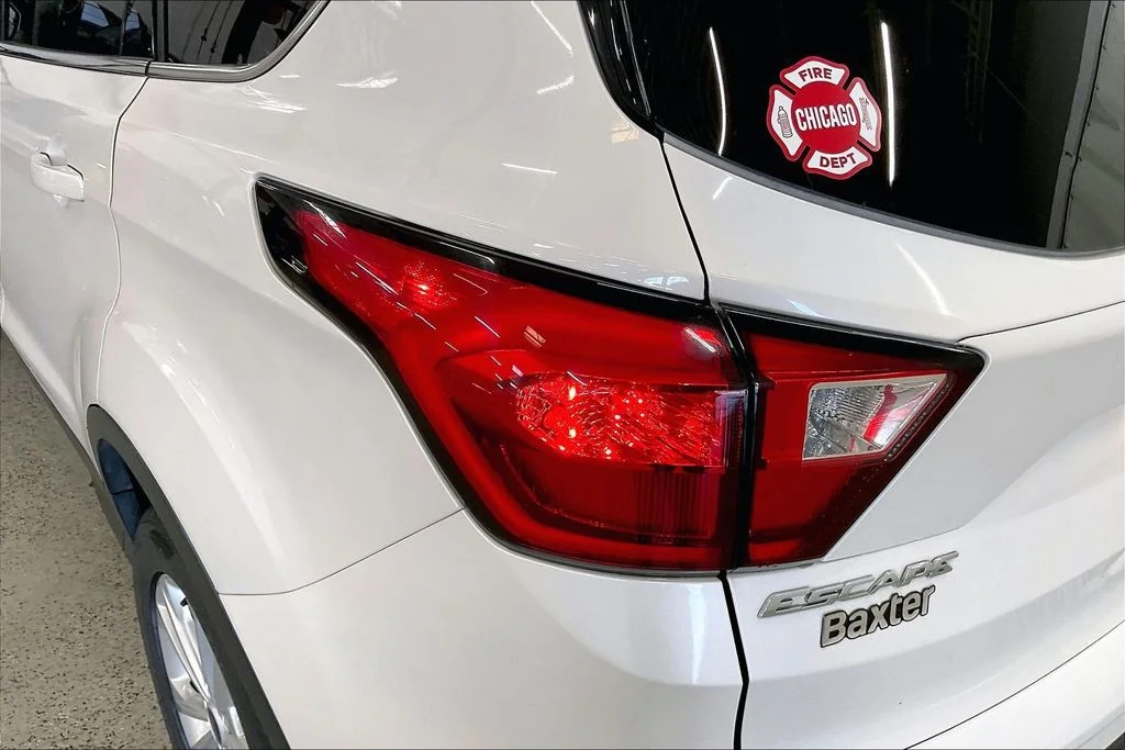 Used 2019 White Ford SEL image 29