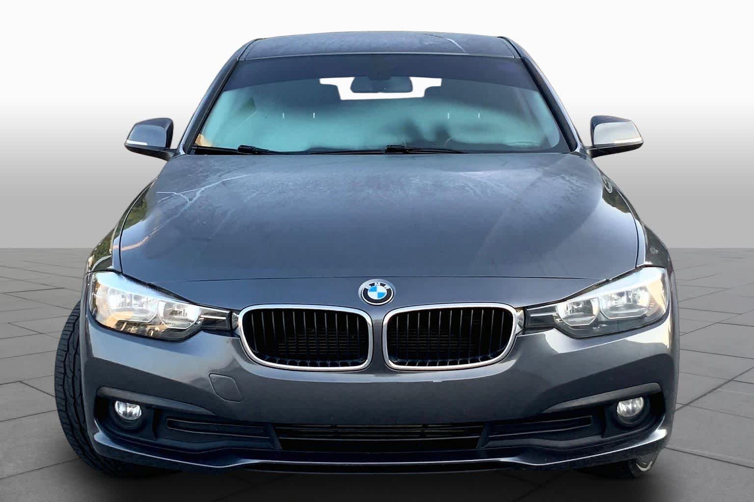 Used 2016 GREY BMW 320i image 4
