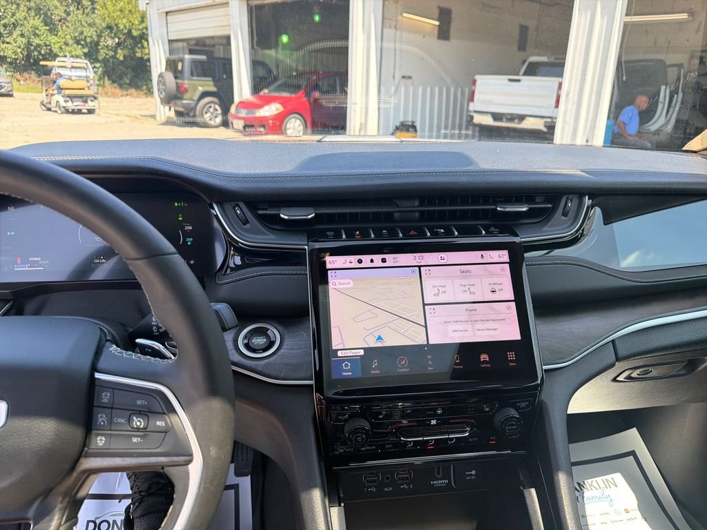 Used 2024 Silver Jeep 4xe image 23