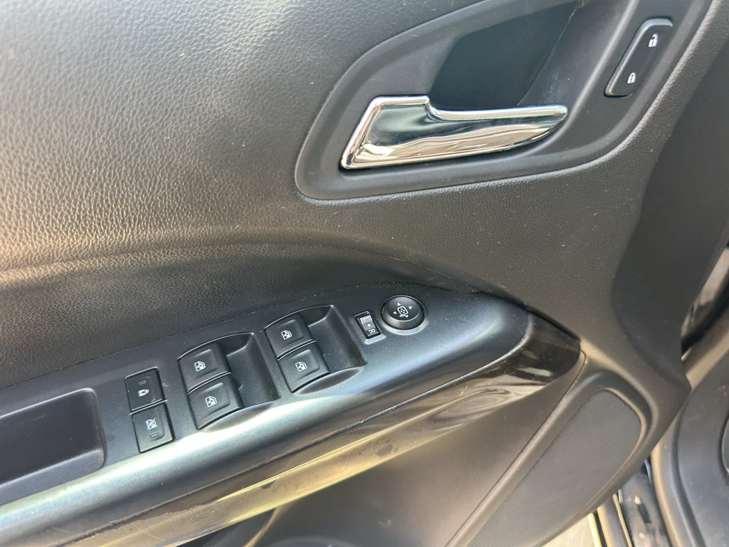 Used 2016 Onyx Black GMC 2WD SLT image 11