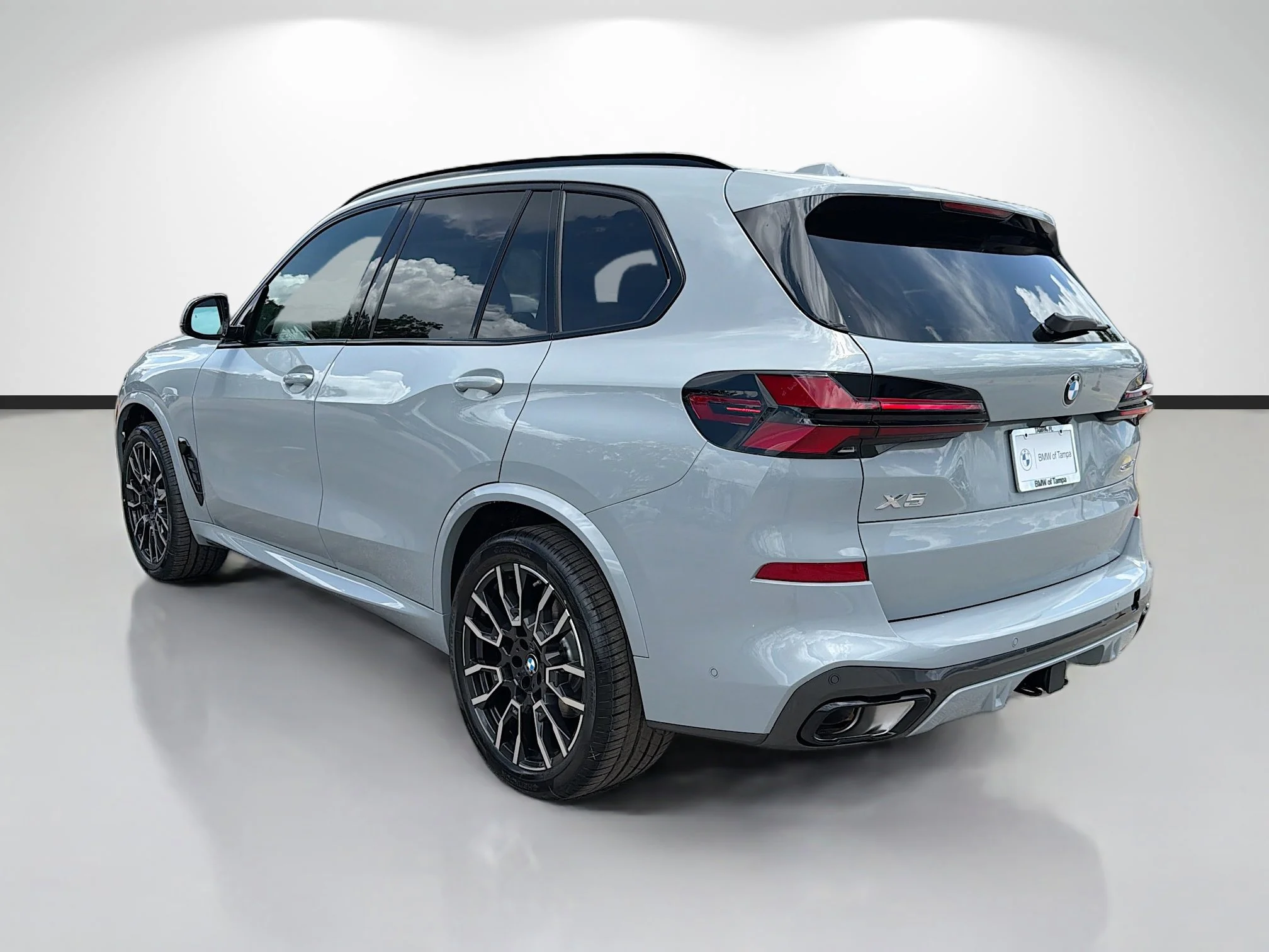 New 2026 Brooklyn Grey Metallic BMW sDrive40i image 5