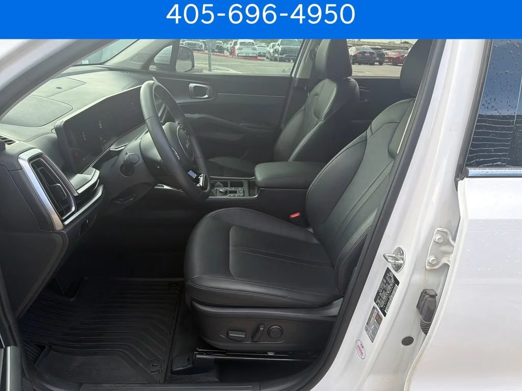 Pre-Owned 2024 Kia Sorento S