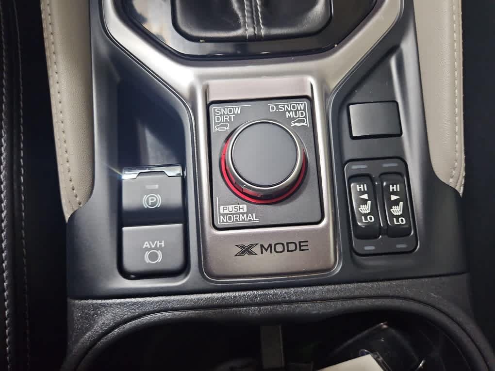 Used 2023 Magnetite Gray Metallic Subaru Limited image 17