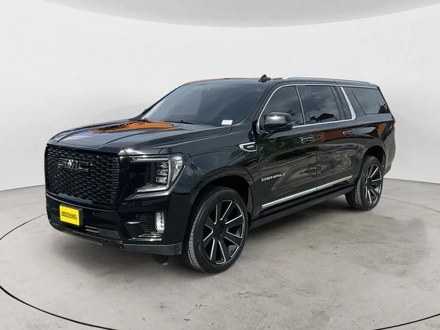 2022 GMC Yukon Denali's photo