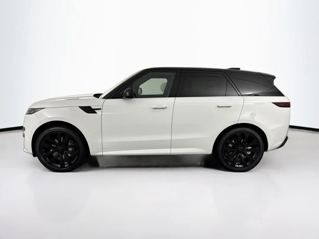 New 2026 Fuji White Land Rover Dynamic SE image 8