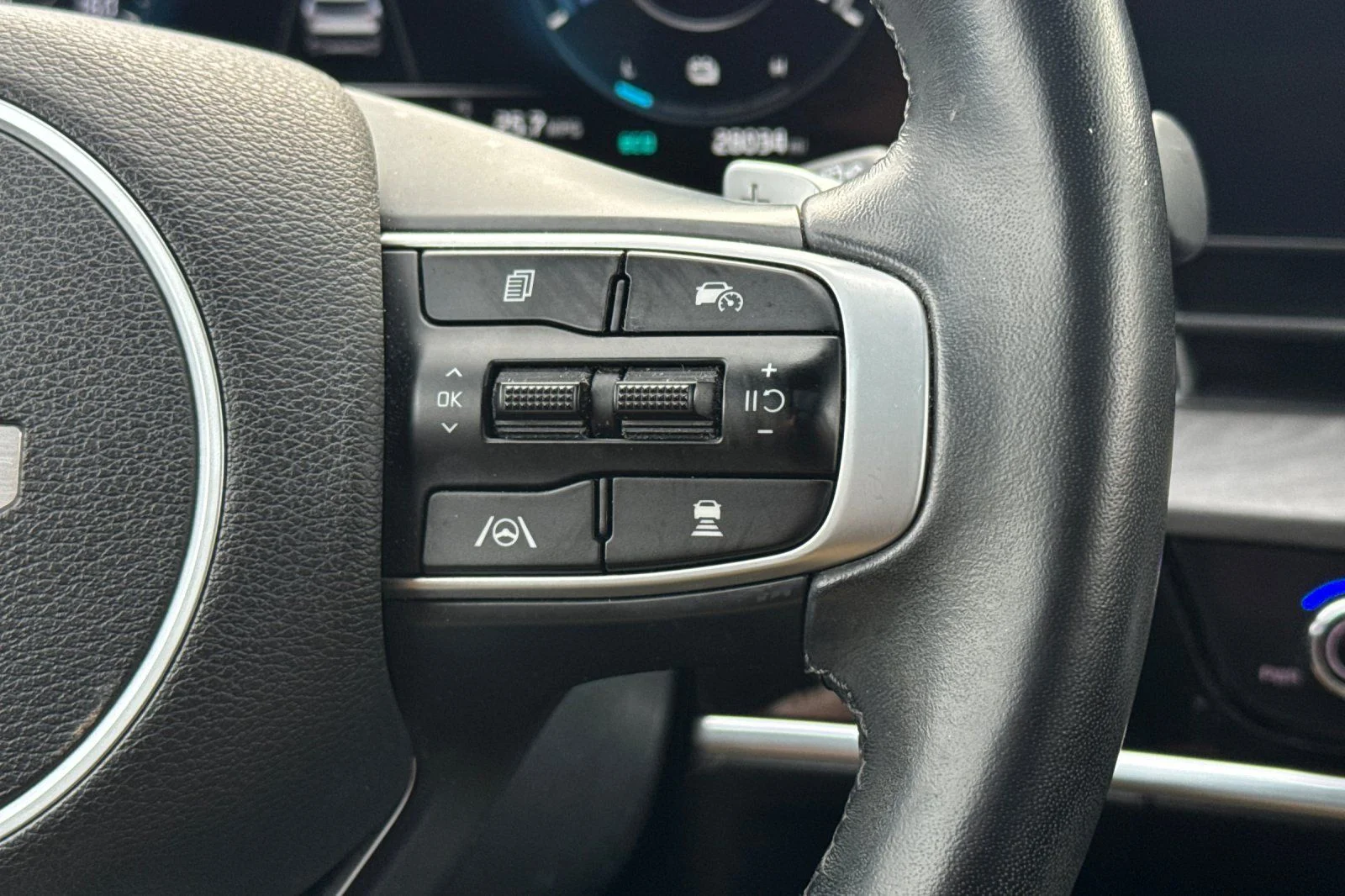 Certified Used 2023 Fusion Orange Kia X-Line Prestige image 23