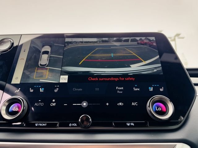 New 2026 Eminent White Pearl Lexus PREMIUM image 22
