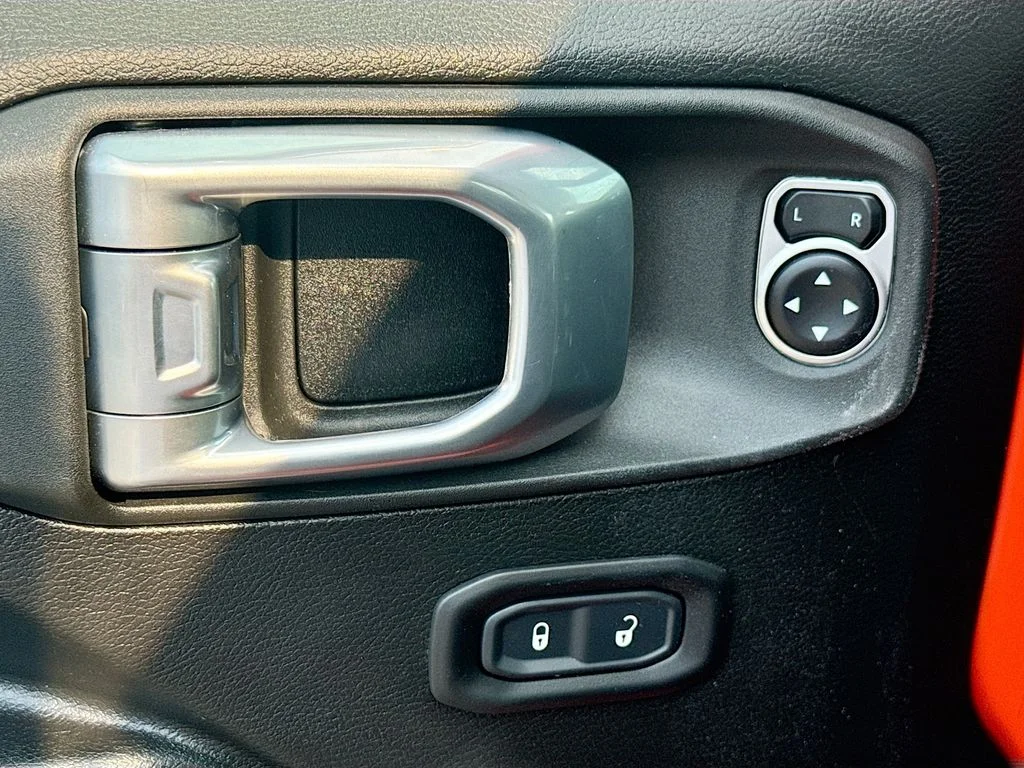Used 2023  Jeep Willys 4xe image 19