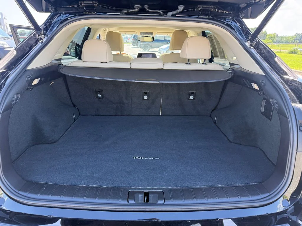 Used 2021 Black Lexus 350 image 22