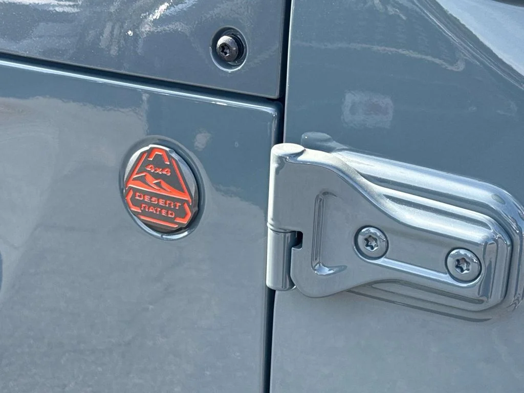 New 2026 Gray Jeep Mojave X image 8