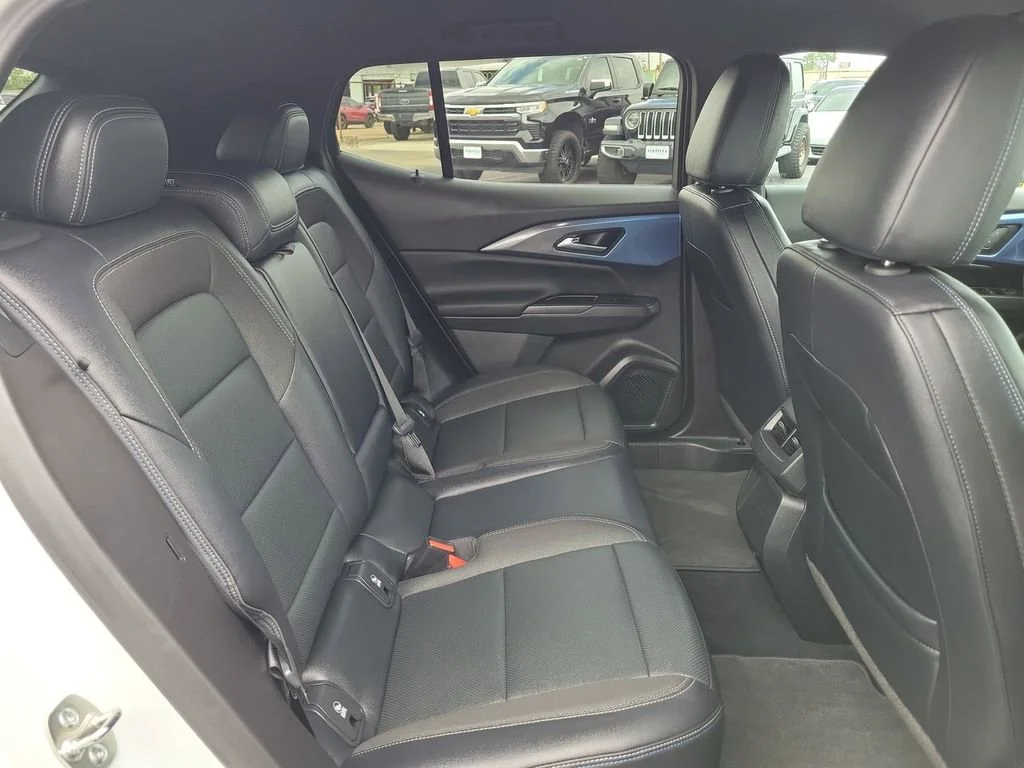 New 2026 Summit White Chevrolet LT image 18