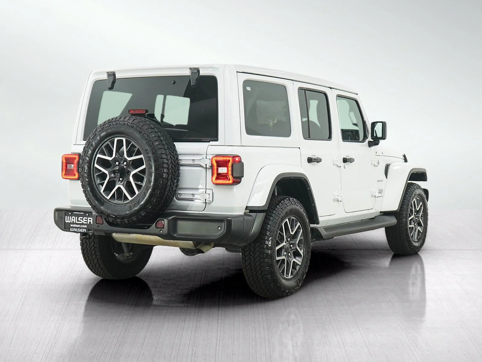 Used 2024 Bright White Clearcoat Jeep Sahara image 5