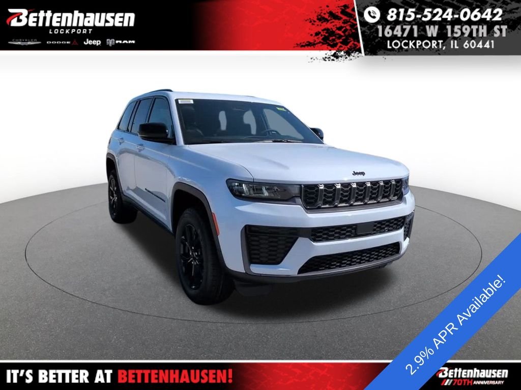 New 2026 White/off-white Jeep Laredo Altitude image 2