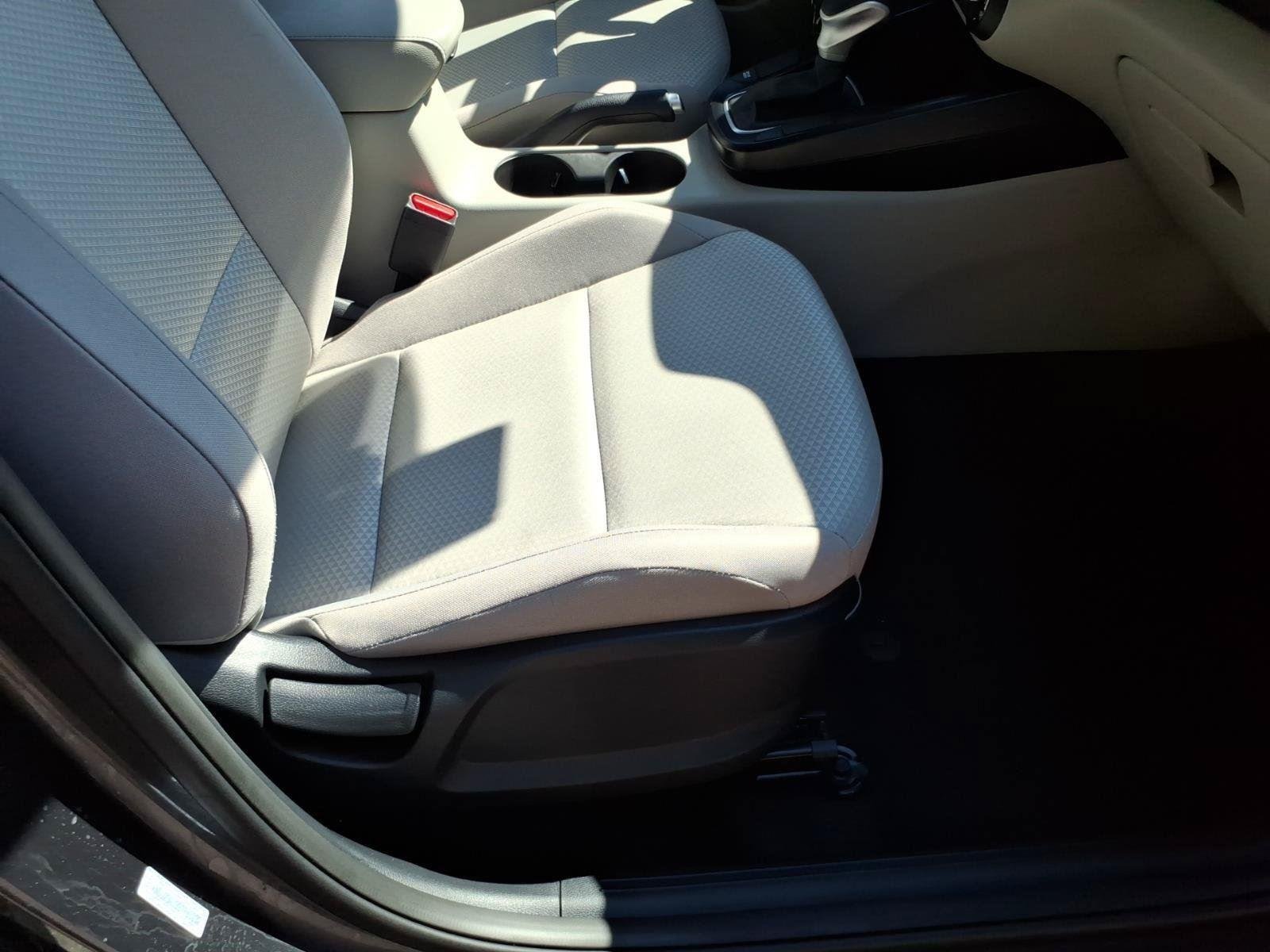 Used 2025  KIA  image 22