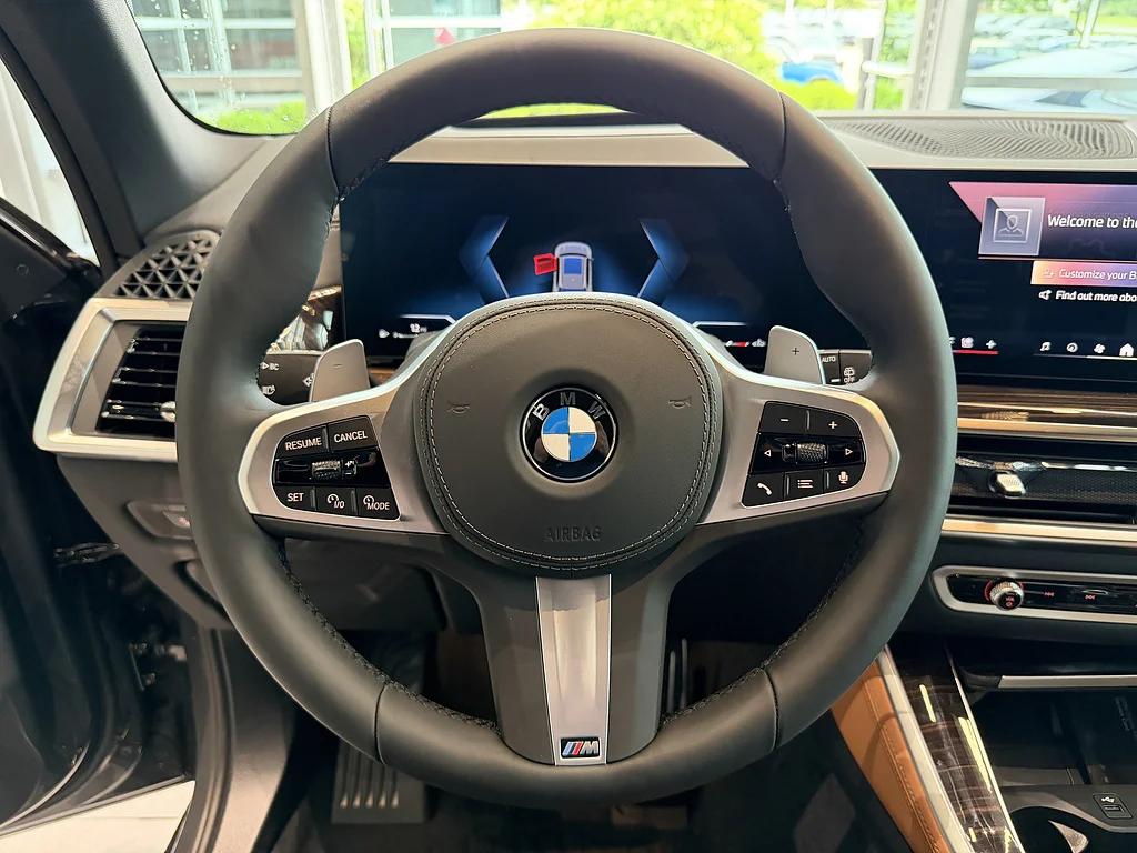 New 2026 Dravit Grey Metallic BMW xDrive40i image 9