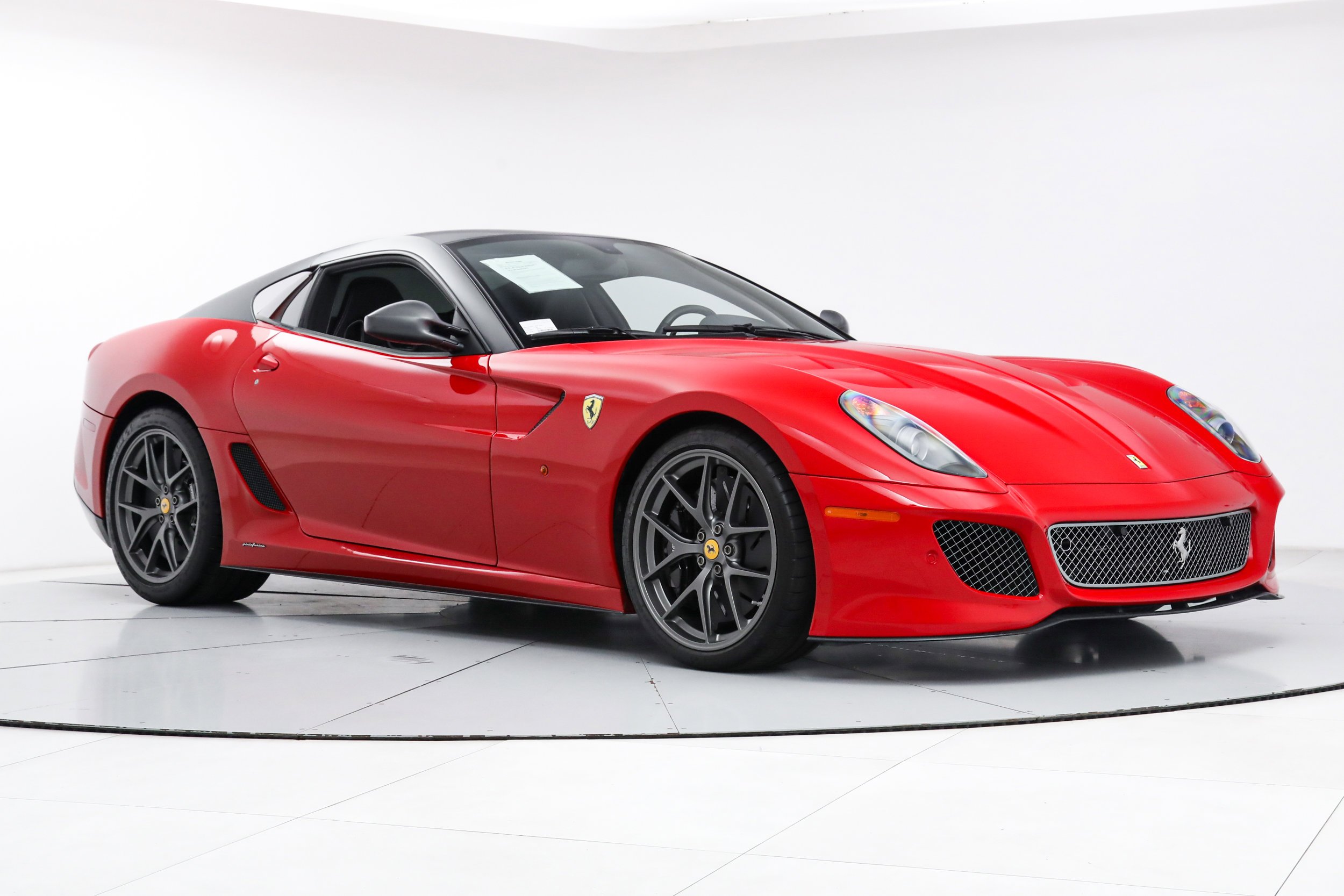 Used 2011 Red Ferrari  image 10