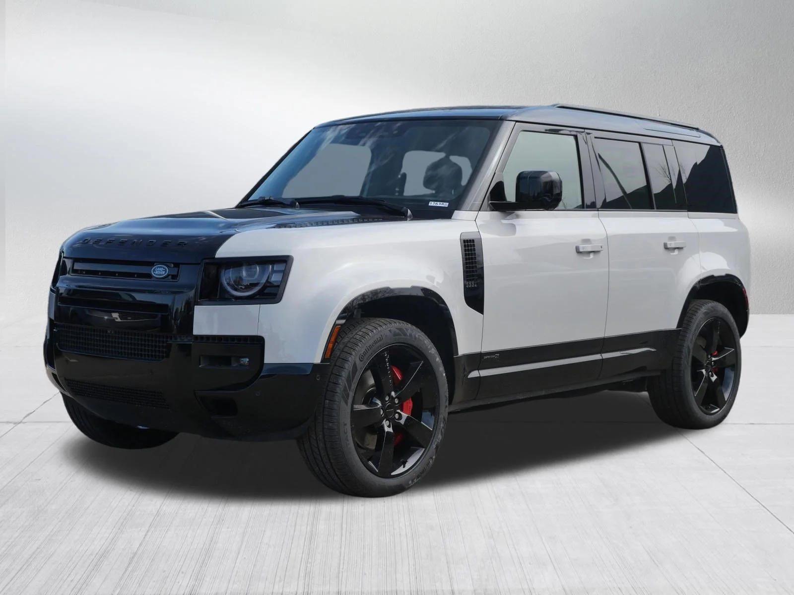 2026 Land Rover Defender 110 X P400's photo