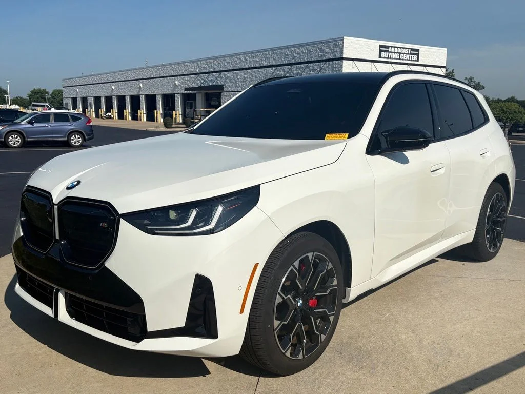 Used 2025 Alpine White BMW M50 xDrive image 3