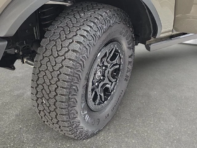 New 2026 Marsh Gray Ford Badlands image 31