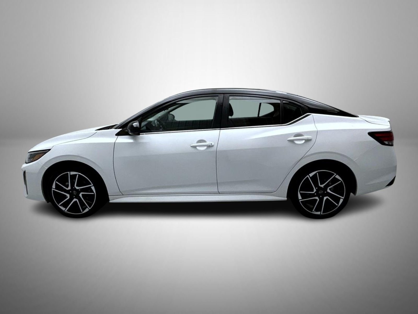 Used 2024 White Nissan SR image 8