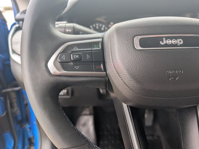 Used 2022 Blue Jeep Latitude image 13
