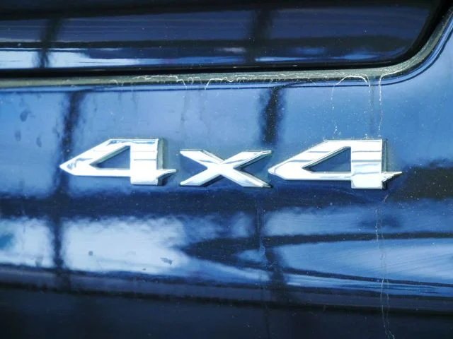 Used 2023 Black Jeep Limited image 9