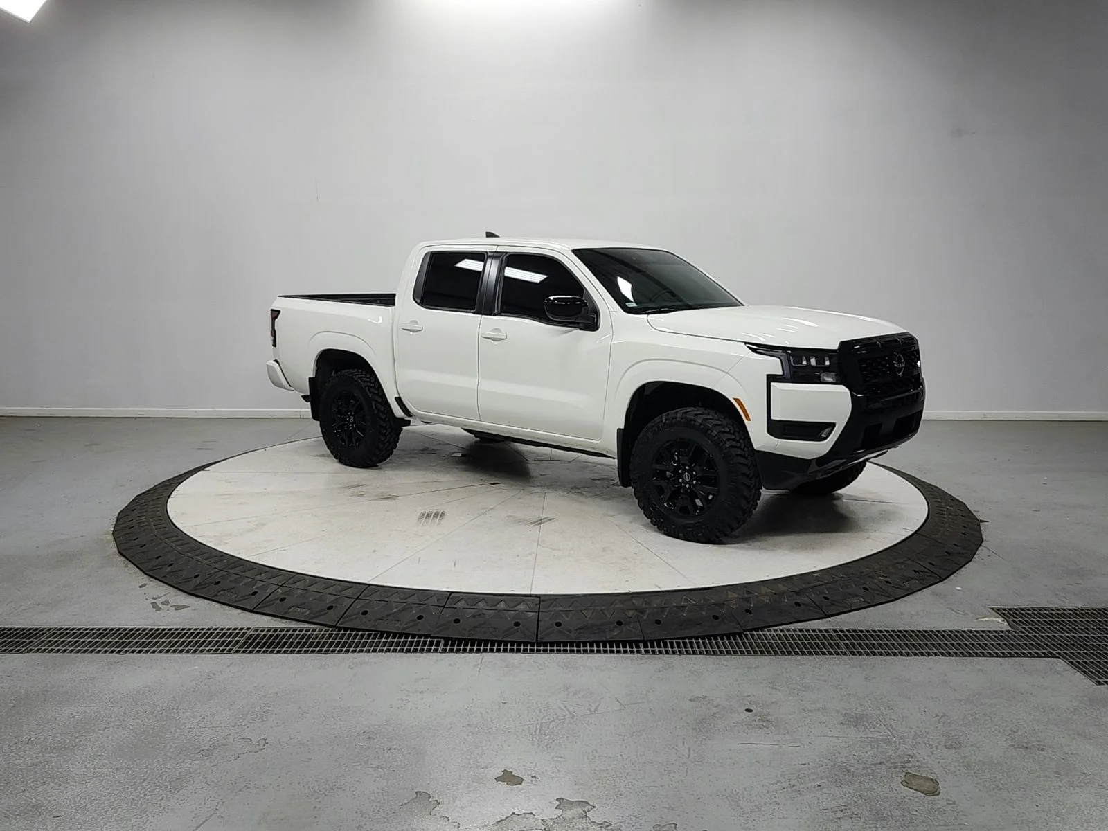 2026 Nissan Frontier SV Crew Cab 4X4 SWB's photo