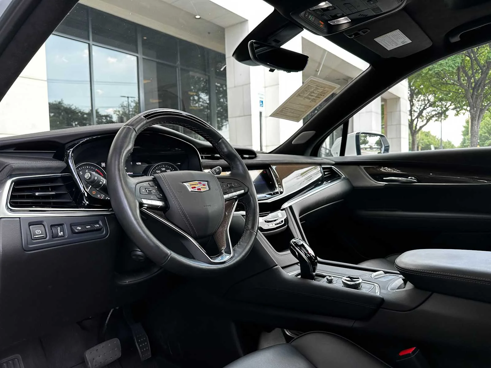 Certified Used 2025 Crystal White Tricoat Cadillac Premium Luxury image 8
