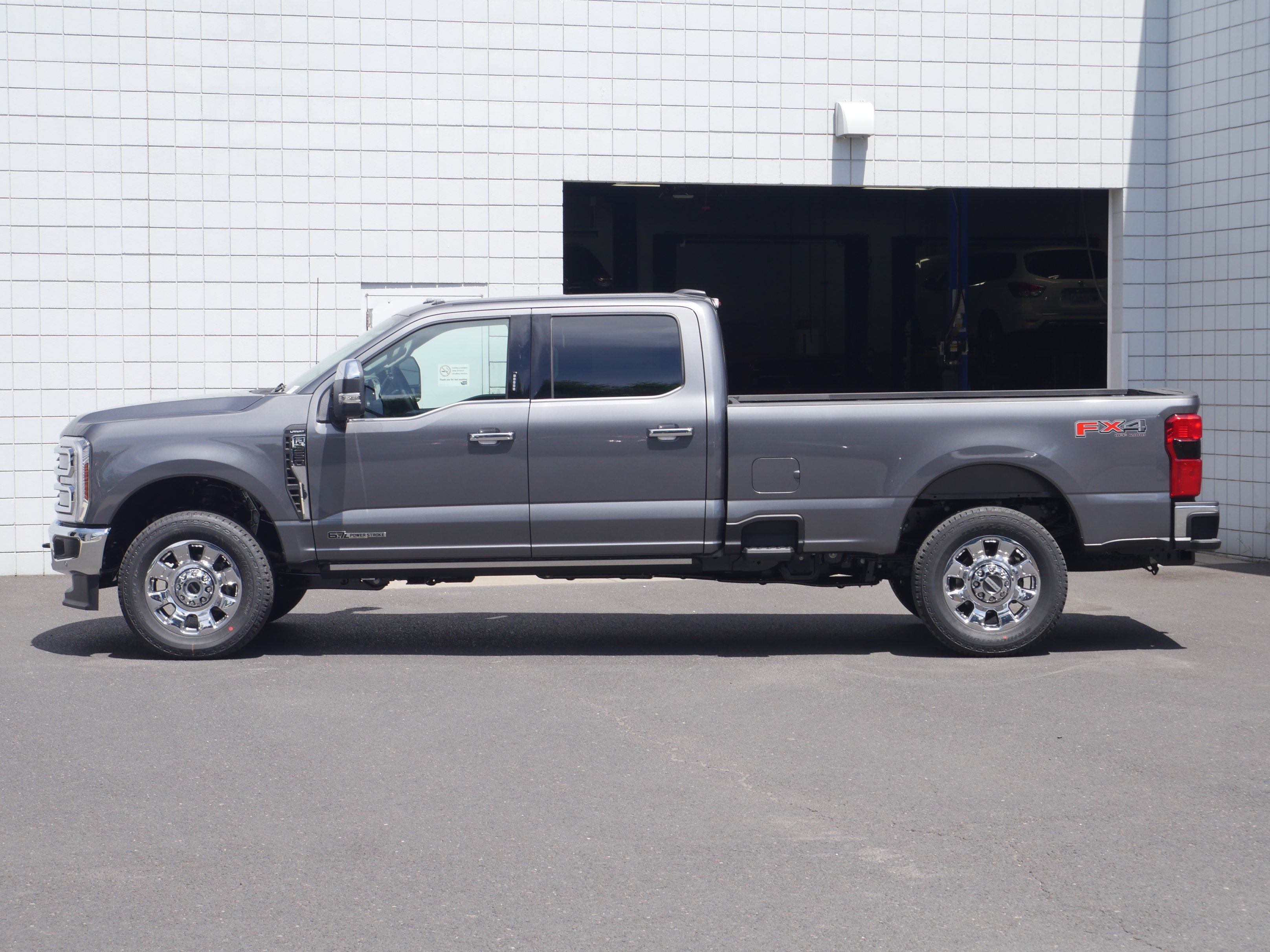 New 2026 Carbonized Gray Metallic Ford F-350® Lariat® image 18