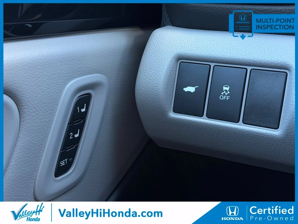 Certified Used 2025 Obsidian Blue Pearl Honda 2WD EX-L image 33
