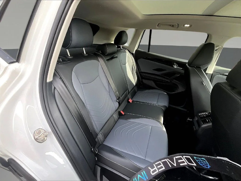 New 2026 Pure White Volkswagen 2.0T SE image 11