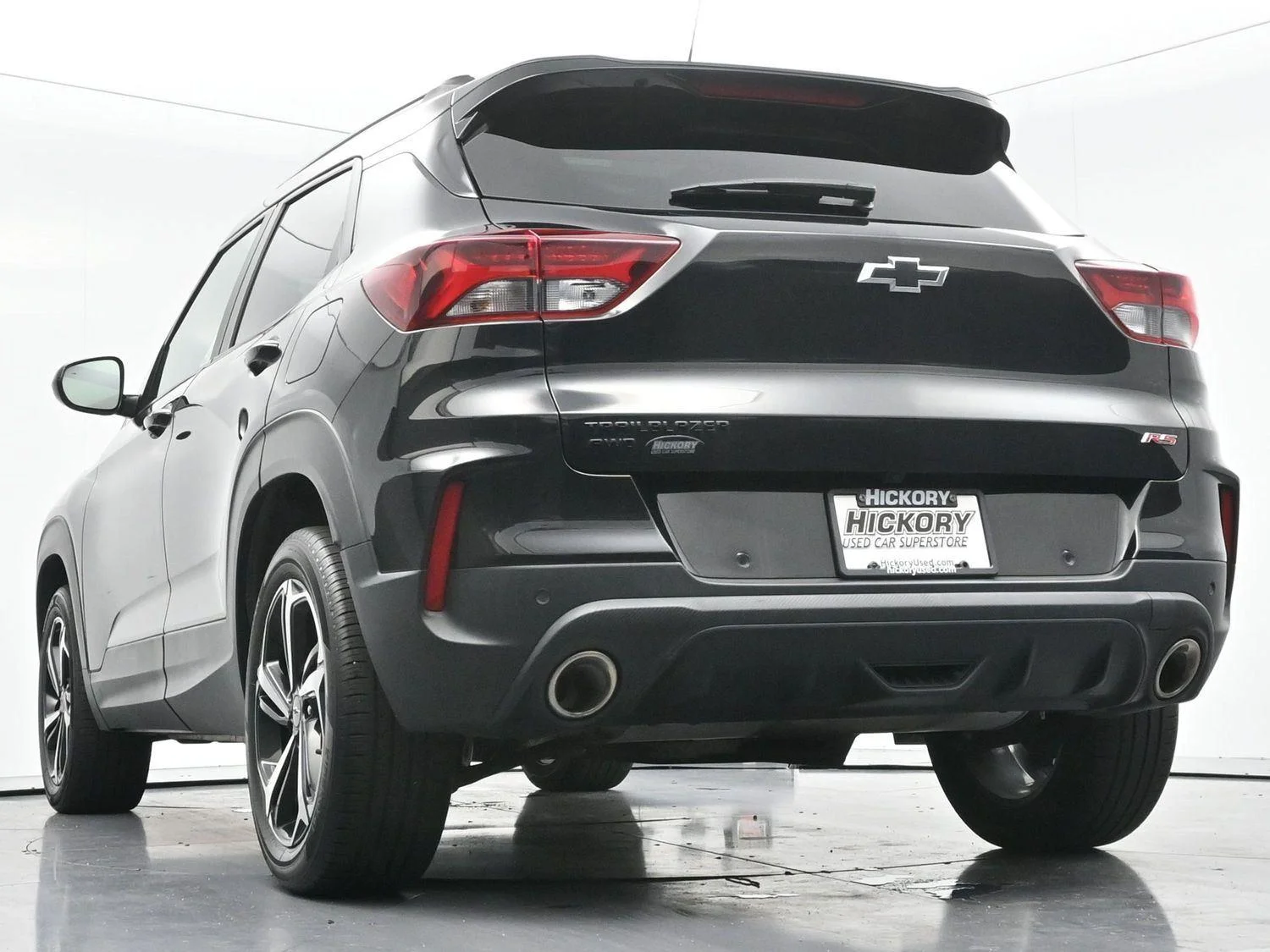 Used 2022 Mosaic Black Metallic Chevrolet RS image 47