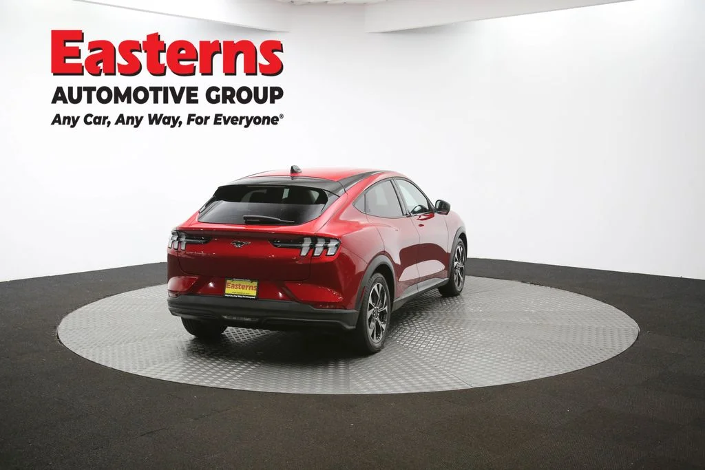 Used 2024 Red Ford Select image 38