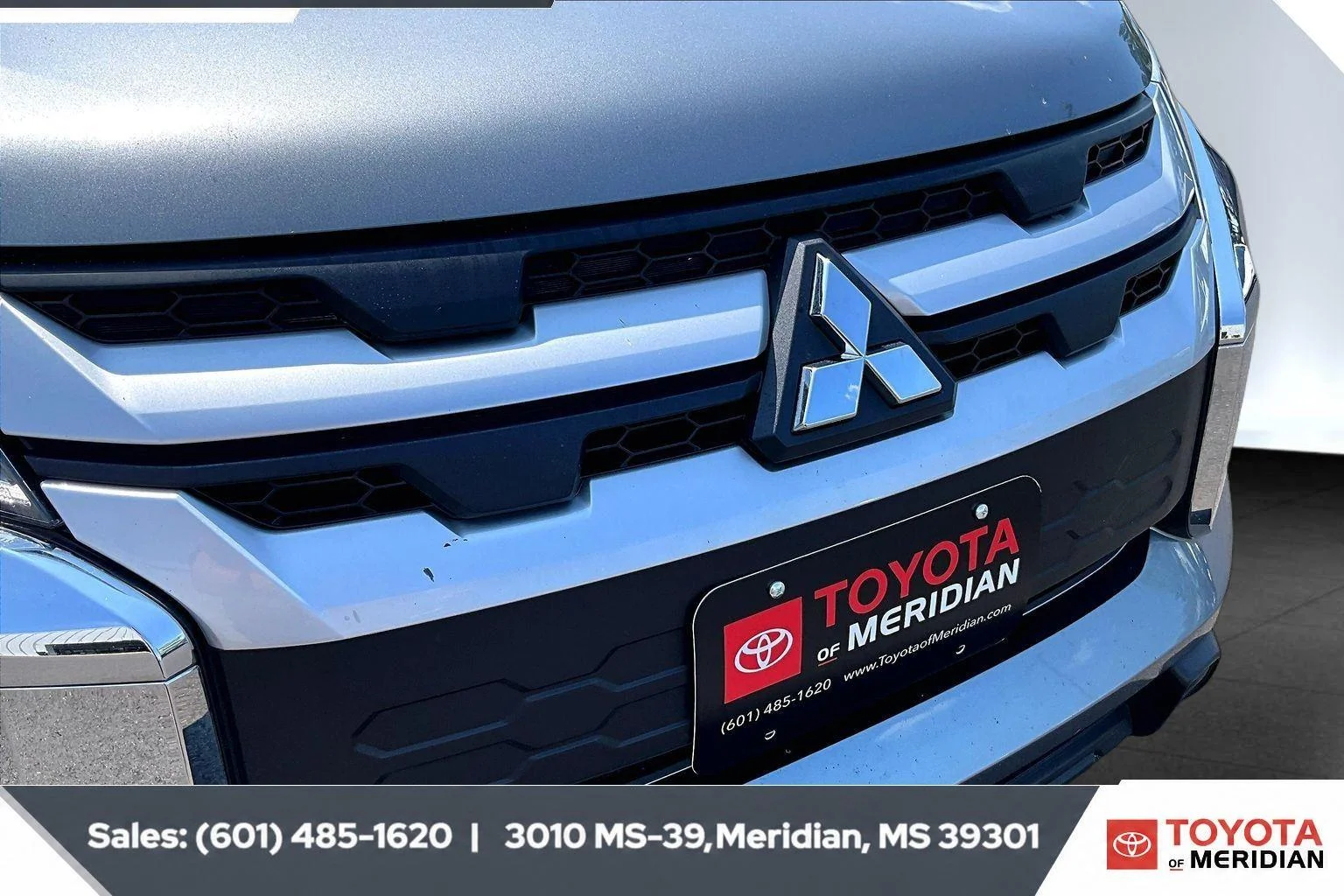Used 2024 Alloy Silver Metallic Mitsubishi ES image 21