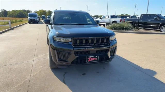 New 2027 High-Gloss Black Paint Jeep Laredo Altitude image 4