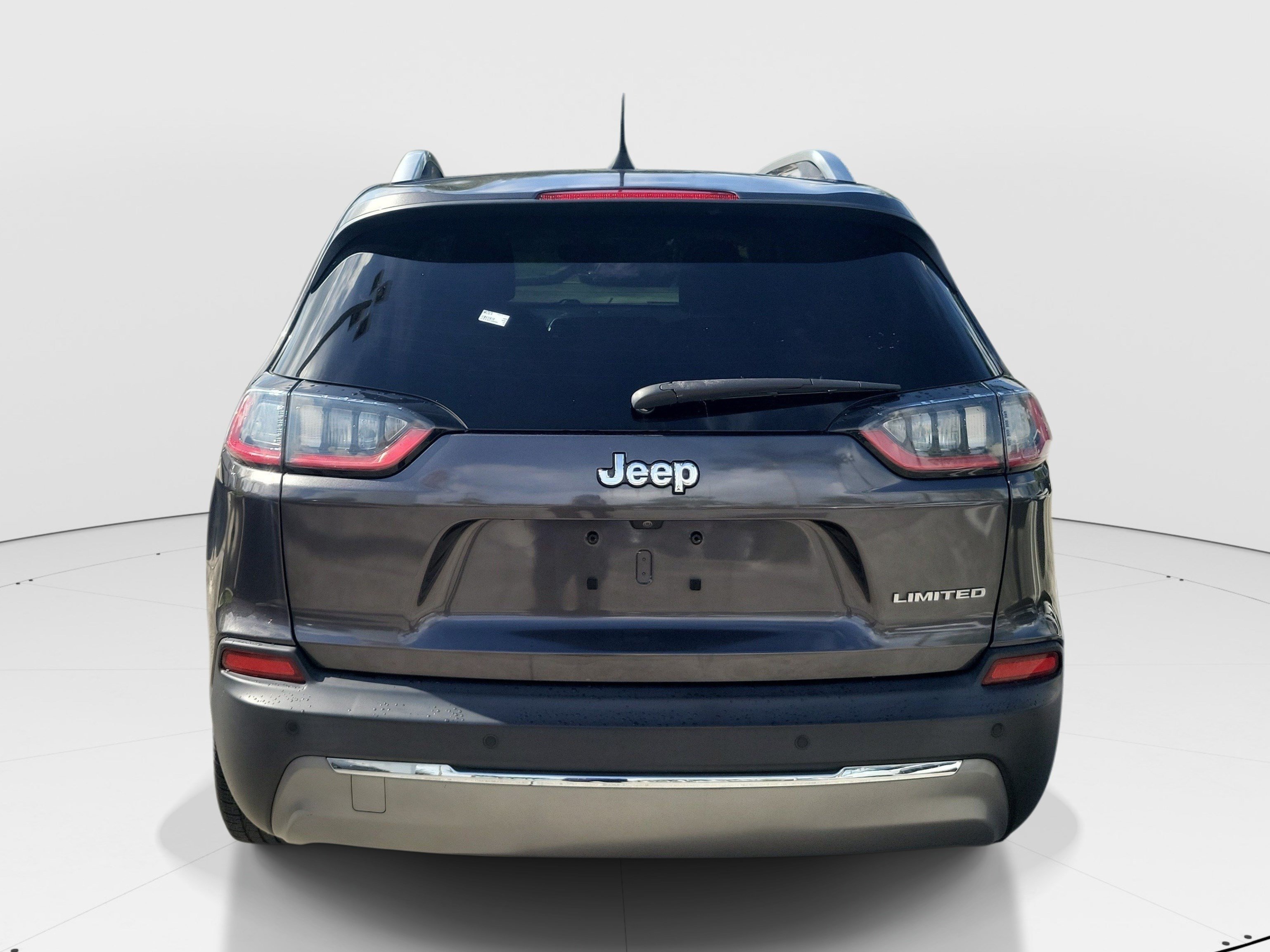 Used 2019 Granite Crystal Metallic Clearcoat Jeep Limited image 6