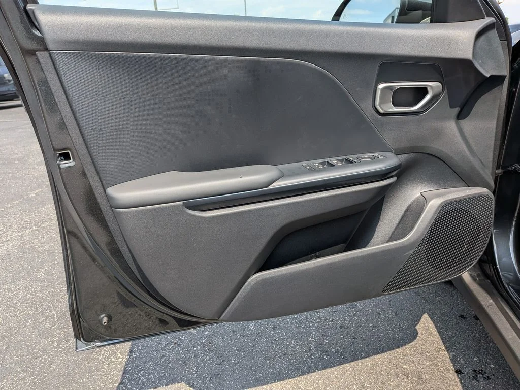 New 2026  Kia LXS image 40
