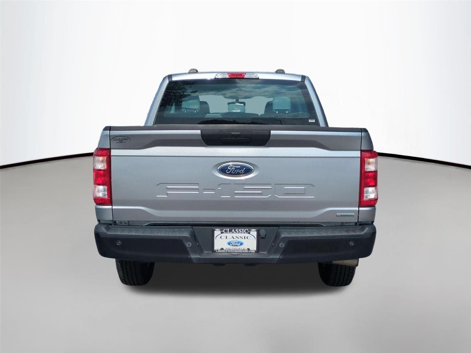 Used 2022 Iconic Silver Ford XL image 4