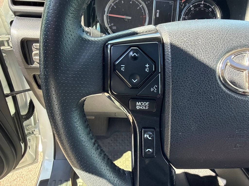 Used 2020 Blizzard Pearl Toyota Nightshade image 11