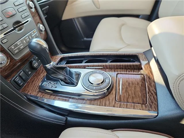 Used 2019 Pearl White Tricoat Nissan SL 4x2 image 19