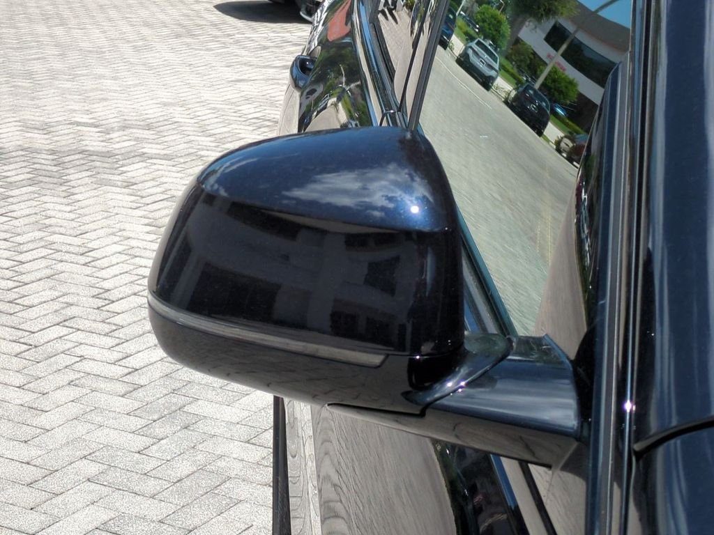 New 2026 Carbon Black Metallic BMW xDrive40i image 12