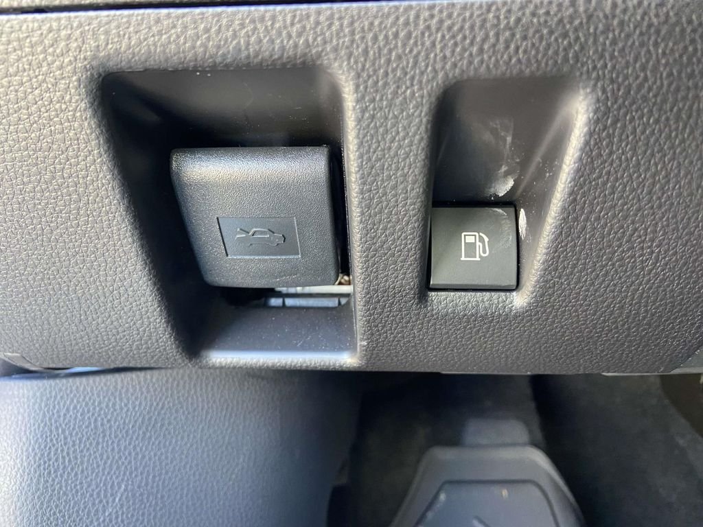 2026 Toyota Highlander Platinum - Photo 30