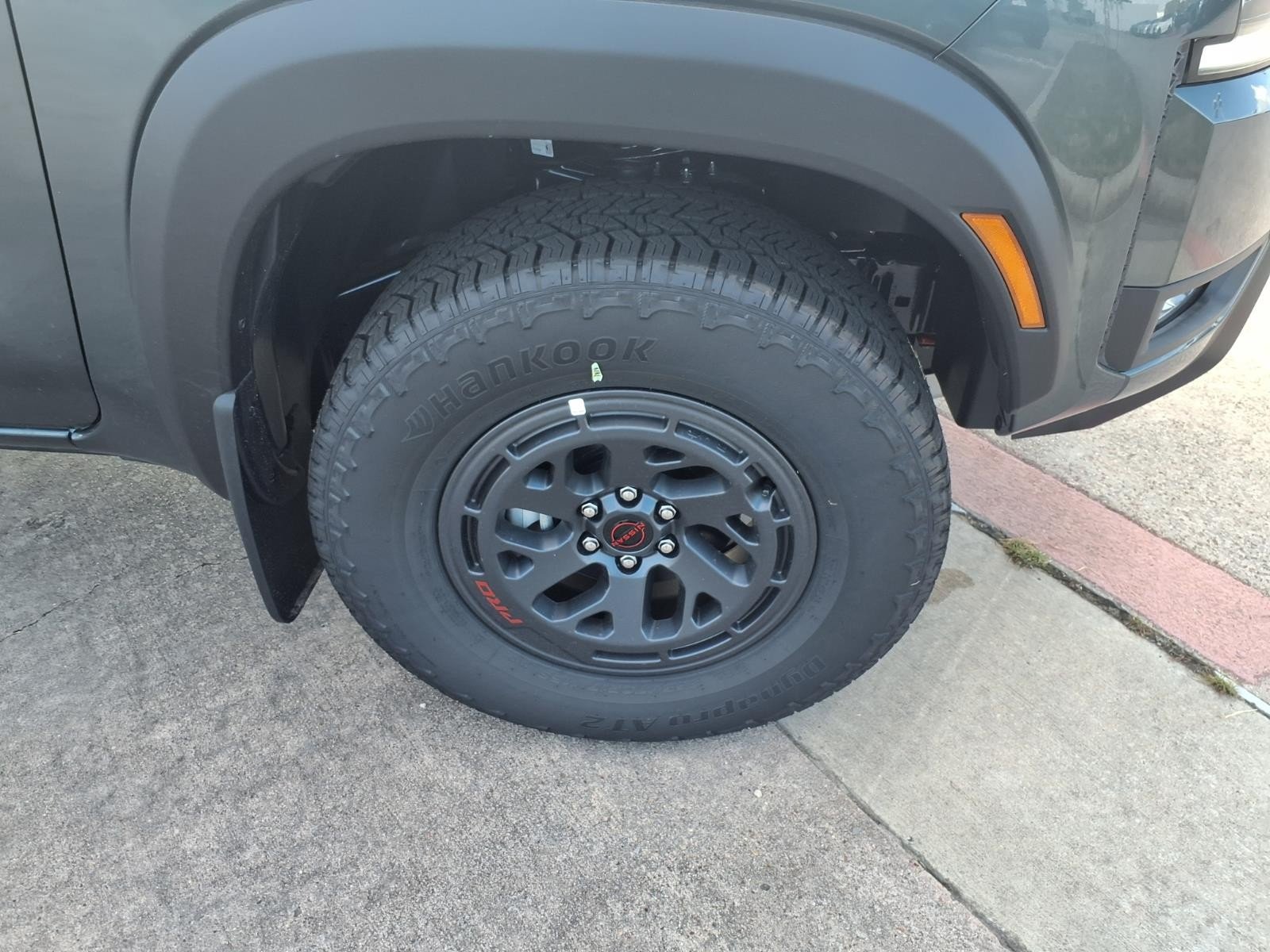 2027 Nissan Frontier photo 9 of 23