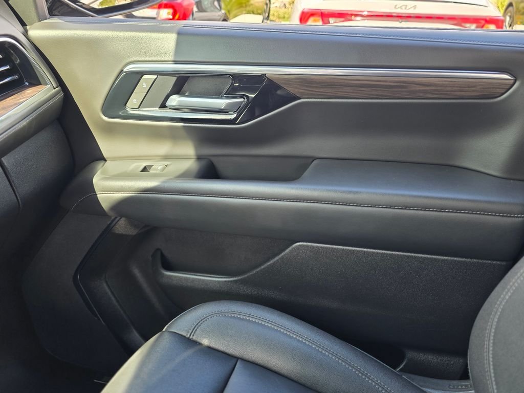 2025 Chevrolet Tahoe LT - Photo 31