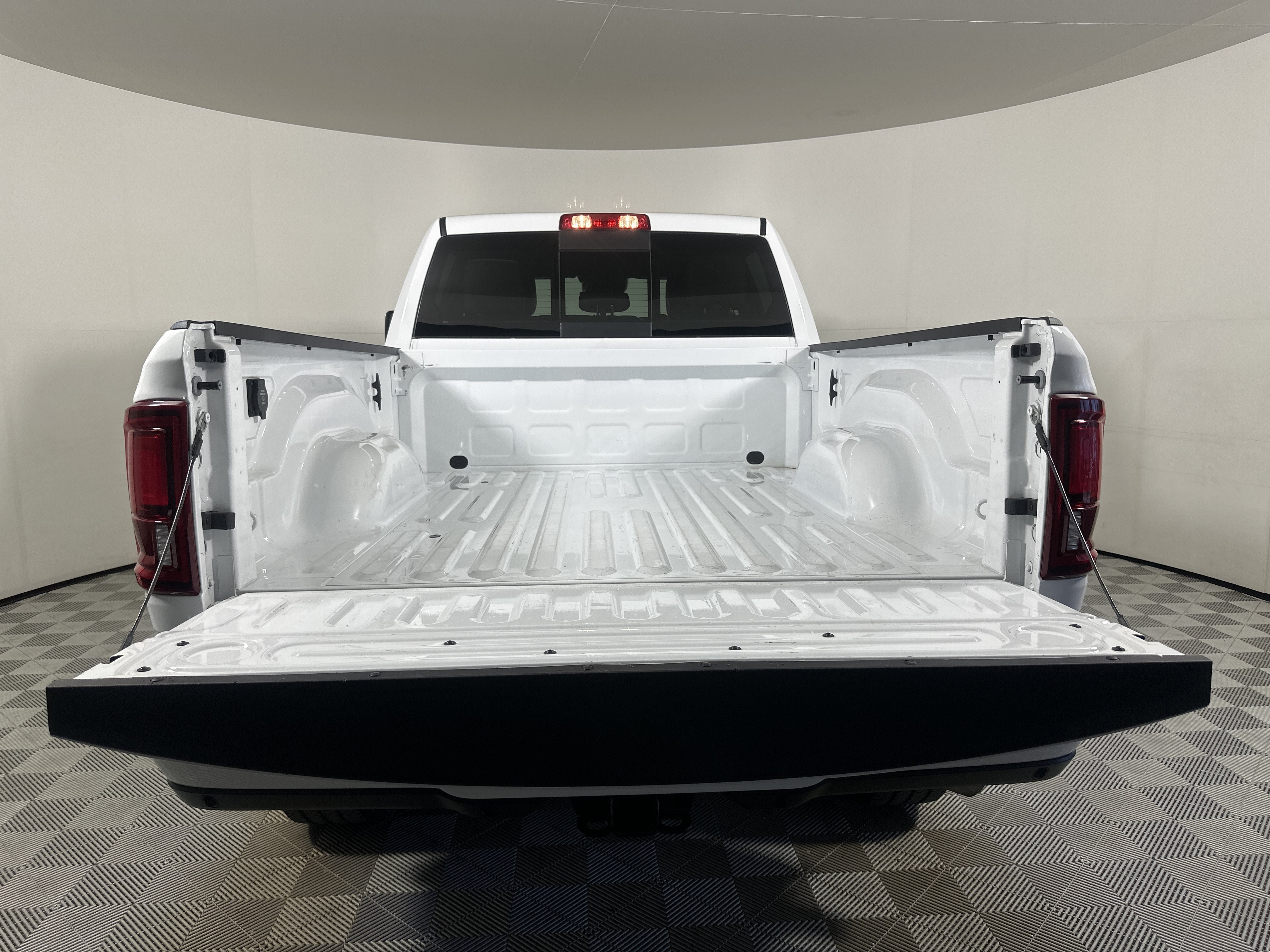 Certified Used 2026 Bright White Clearcoat Ram Laramie image 25