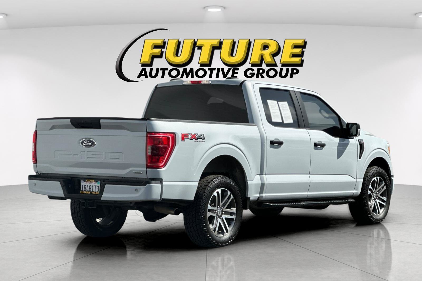 Used 2022 White Ford XL image 3