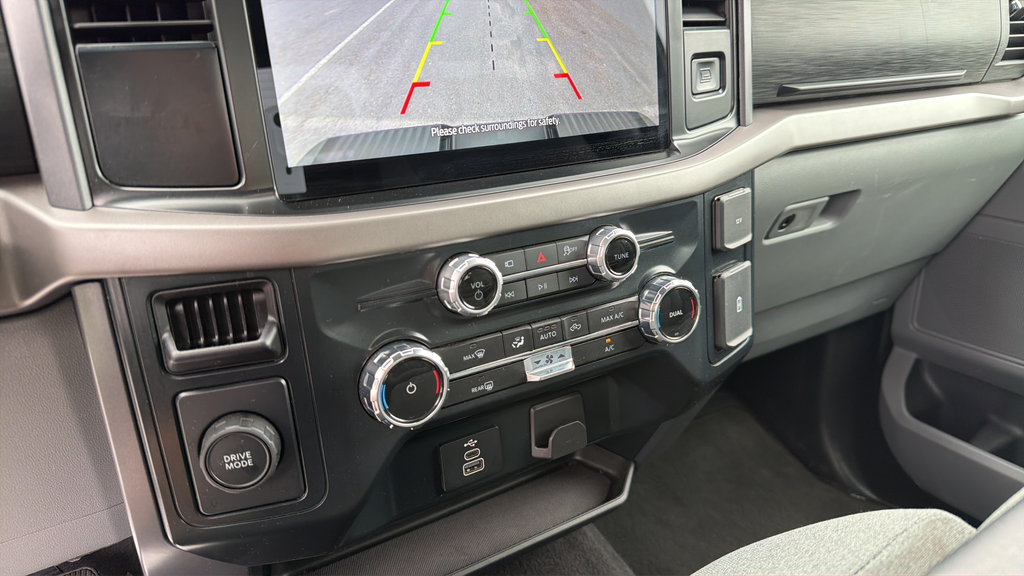 Used 2025 Silver Ford XLT image 25