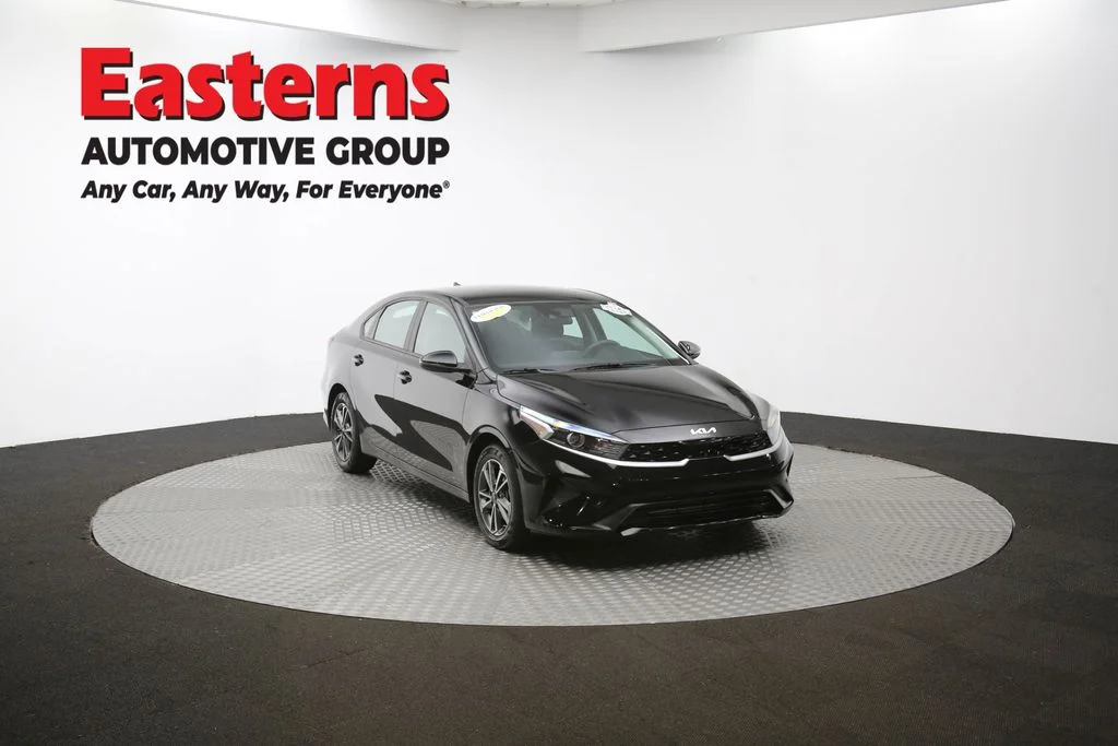 Used 2023 Black Kia LXS image 47